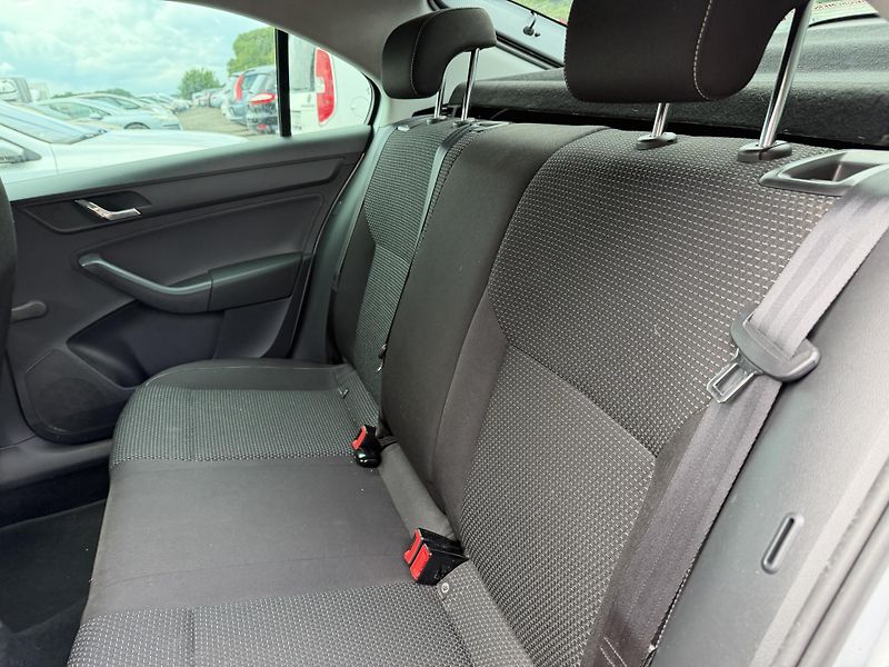 Škoda Rapid 1.2 TSI - fotka 11 z 21