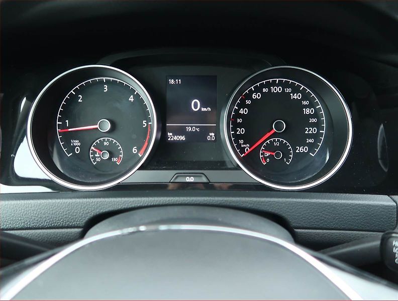 Volkswagen Golf (2014) Comfortline 1.6 TDI, Tempomat - fotka 11 z 15