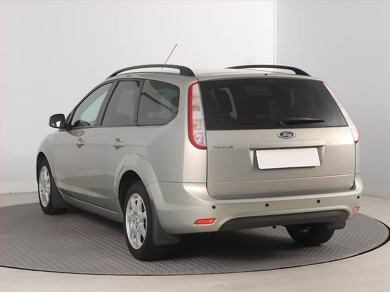 Ford Focus (2009) 1.6 16V, Serv.kniha, nová STK - fotka 4 z 15