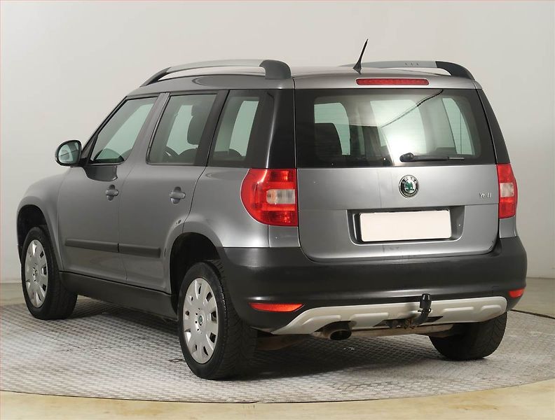 Škoda Yeti (2011) Ambition 1.2 TSI, Serv.kniha - fotka 4 z 15