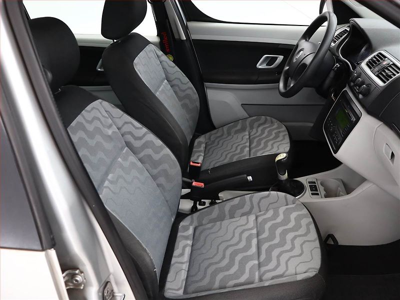 Škoda Roomster (2006) 1.4 16V, Serv.kniha, Tažné - fotka 7 z 12