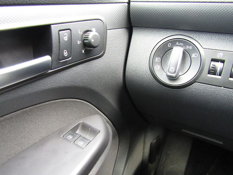 Volkswagen Caddy (2014) MAXI DSG 7MÍST - fotka 28 z 35