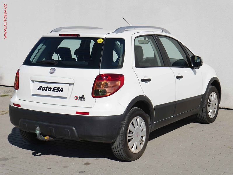Fiat Sedici (2012) 1.6i 4x4, LPG, AC, TZ - fotka 4 z 15