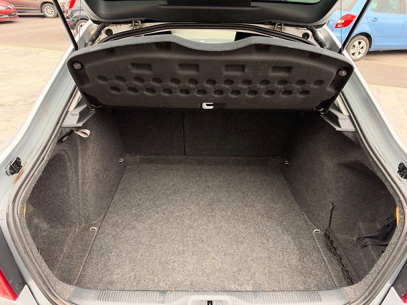 Škoda Octavia (2010) 1,2 TSI 77 Kw - fotka 22 z 30