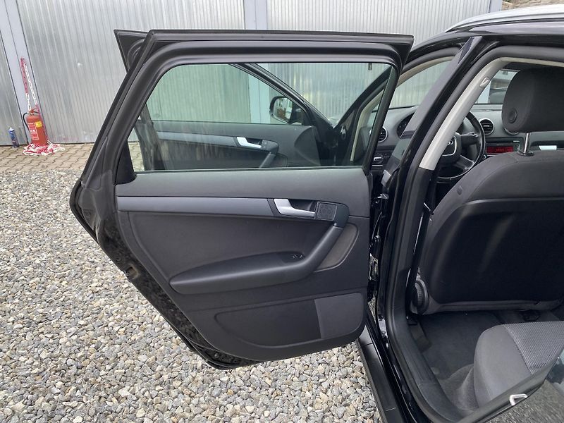 Audi A3 1.6TDi 105PS S-TRON 150TKM CZ! - fotka 101 z 150