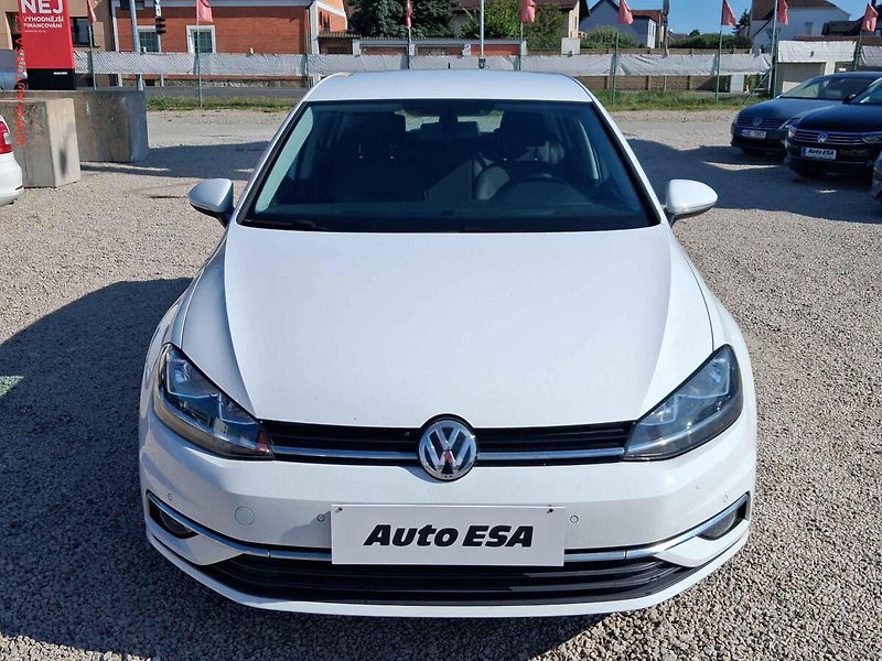 Volkswagen Golf (2017) 1.4 TSi, 1.maj,ČR, masáž - fotka 2 z 20