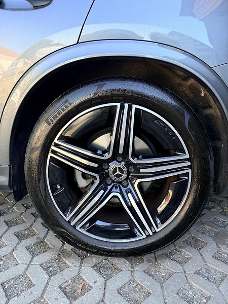 Mercedes-Benz GLC (2022) GLC 300, AMG paket, Airmatic.. - fotka 9 z 9