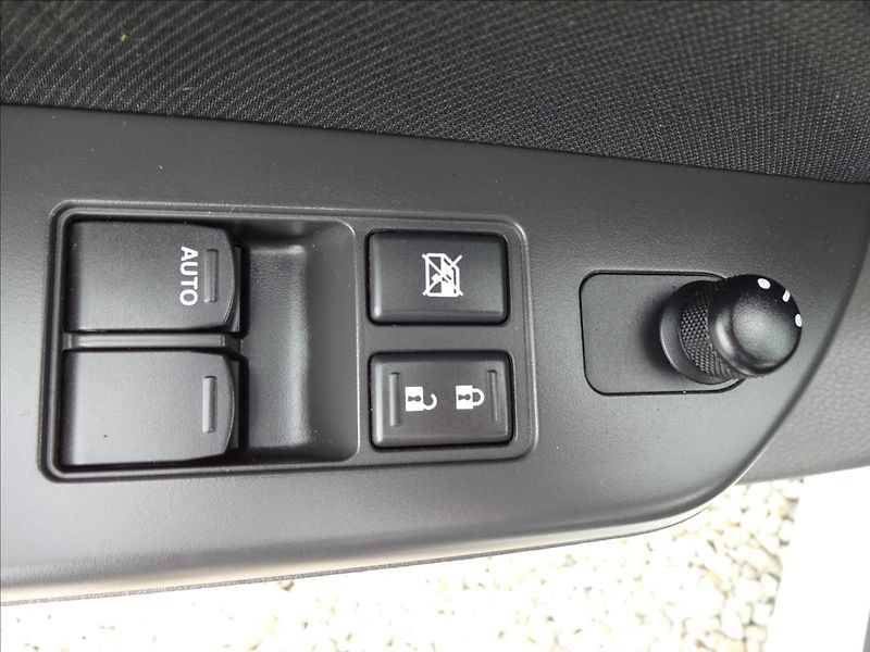 Suzuki Swift 1.2i16V NOVÉ ROZVODY - fotka 18 z 47