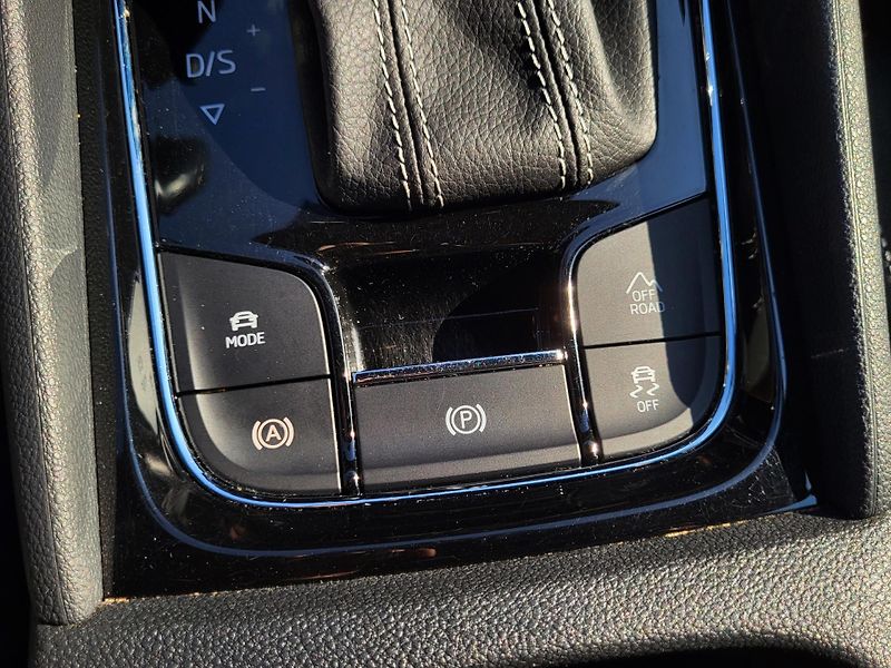 Škoda Kodiaq 2.0 TDi DSG 4x4 SPORTLINE - fotka 27 z 47