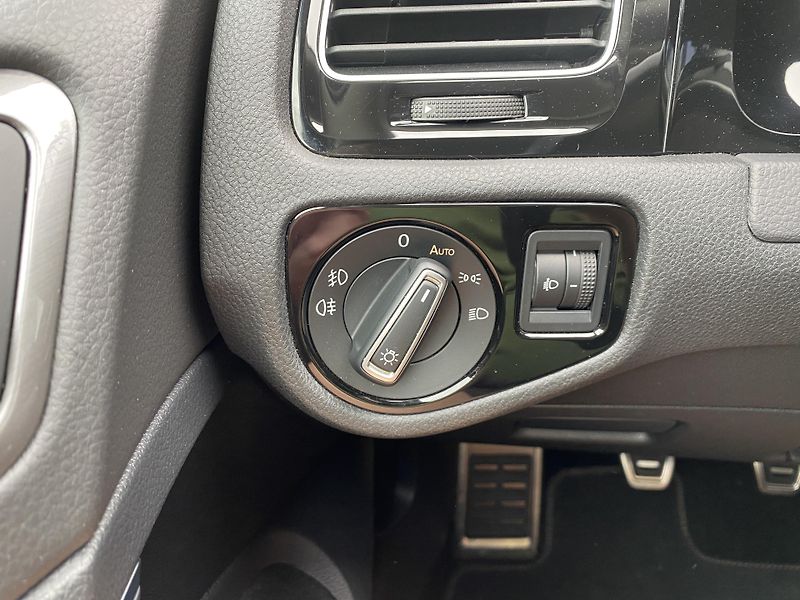 Volkswagen Golf 1.2 TSI 81kW -ALLSTAR-PDC-ALU - fotka 18 z 43