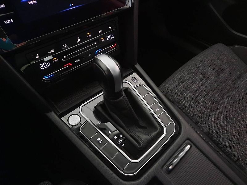 Volkswagen Passat Variant (2021) 2.0 TDI (110kW/150k) DSG, Busi - fotka 13 z 26
