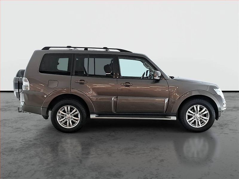 Mitsubishi Pajero (2015) 3.2 DI-D - fotka 6 z 20