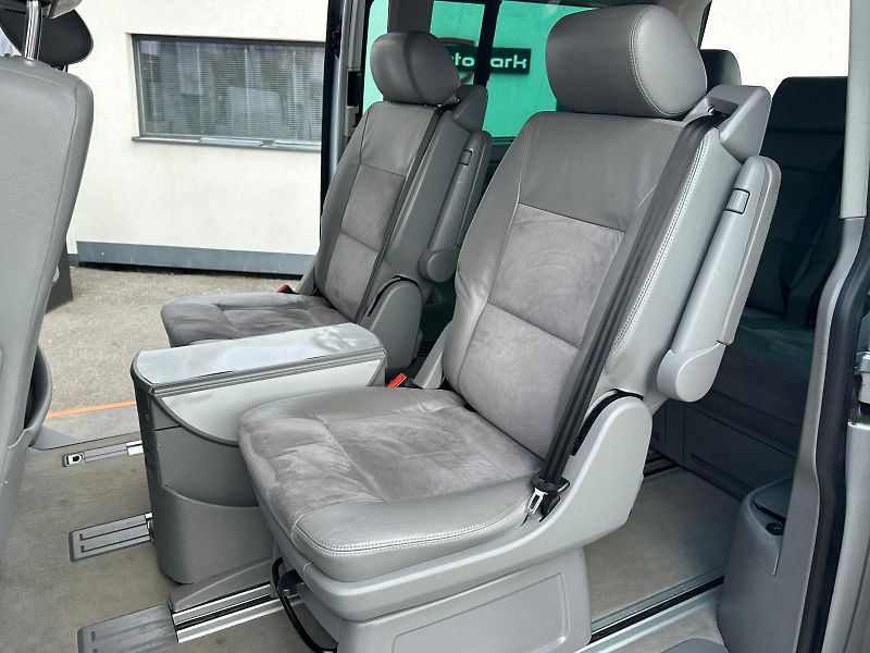Volkswagen Multivan (2006) 2.5TDi, 128KW, HIGHLINE - fotka 11 z 26