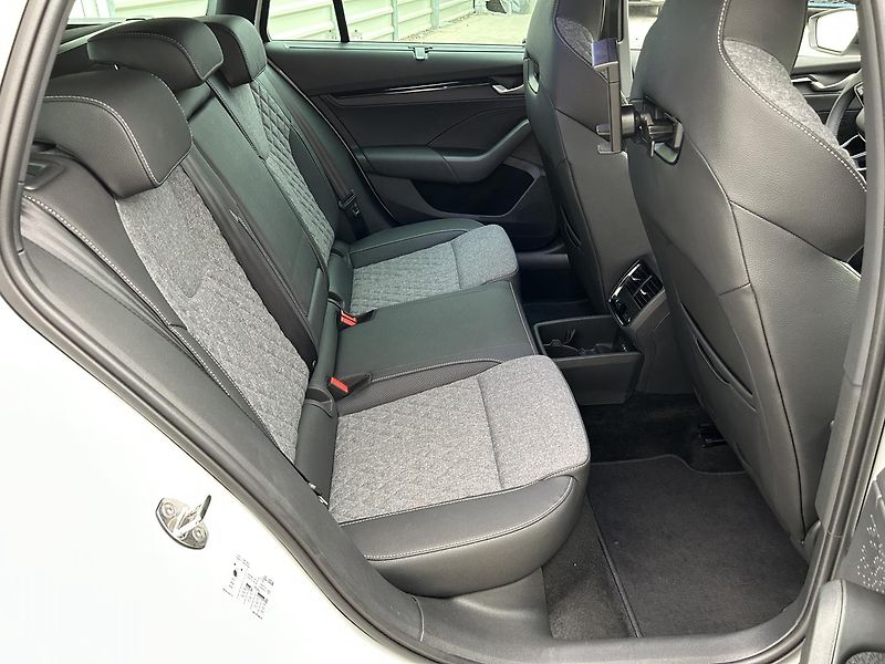 Škoda Octavia 2.0 TSI 4x4 SportLine - fotka 8 z 28