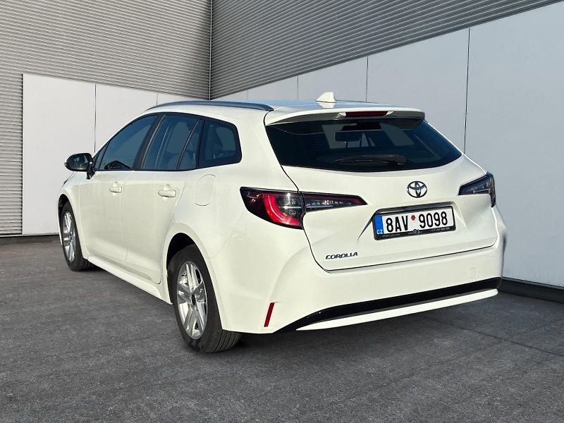 Toyota Corolla (2021) COMFORT 1.2T 85kW CZ DPH - fotka 4 z 11