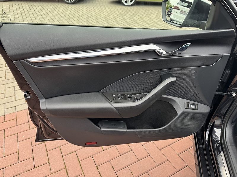 Škoda Octavia (2022) 2.0TDi DSG LED Navi Kamera - fotka 27 z 50