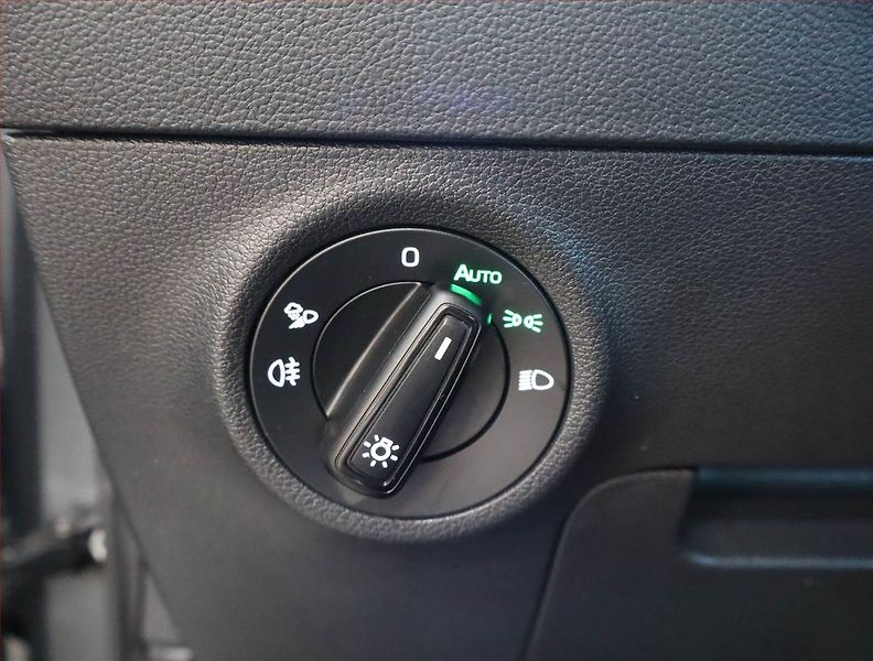 Škoda Karoq (2024) Sportline 1.5 TSI - fotka 22 z 24
