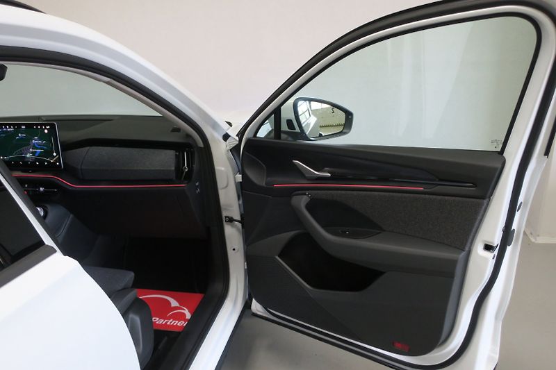 Škoda Kodiaq (2026) REZERVACE 1,5 TSI  Matrix NTop - fotka 35 z 50