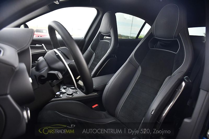 Alfa Romeo Stelvio 2.9V6 Bi-T SPARCO+AKRAPOVIČ - fotka 11 z 54