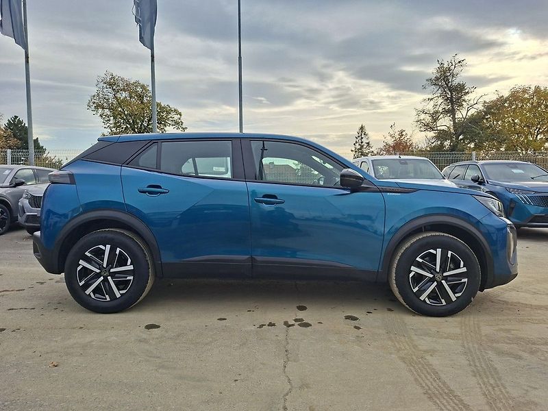 Peugeot 2008 STYLE Hybrid 136 e-DCS6 - fotka 10 z 24