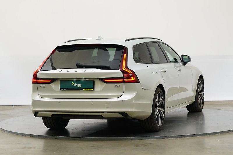 Volvo V90 - fotka 2 z 26