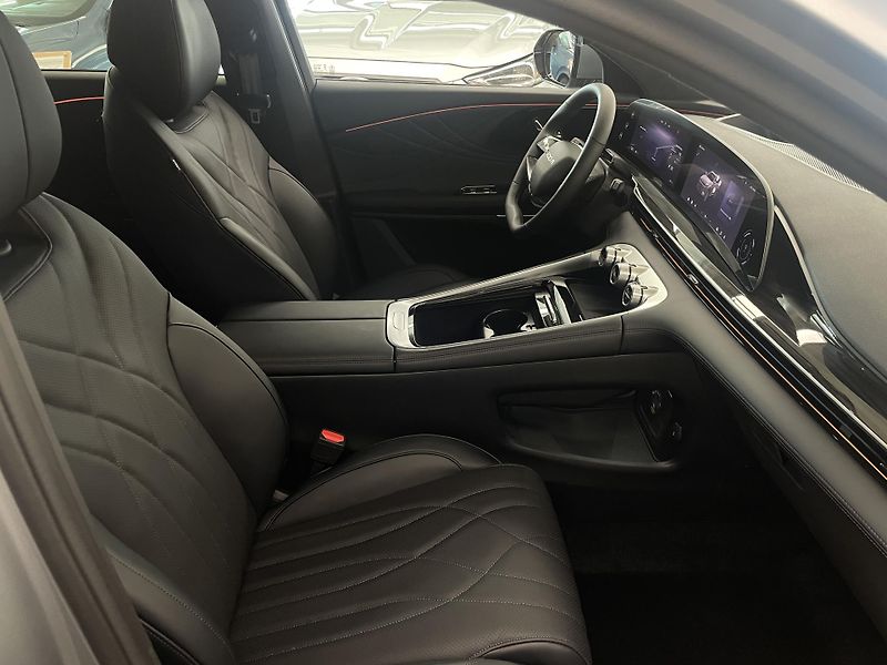 Omoda 9 (2025) Omoda 9 PHEV Premium  - fotka 23 z 56