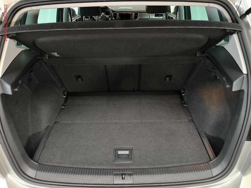 Volkswagen Golf Sportsvan (2017) 1.6TDi, DSG - fotka 7 z 17