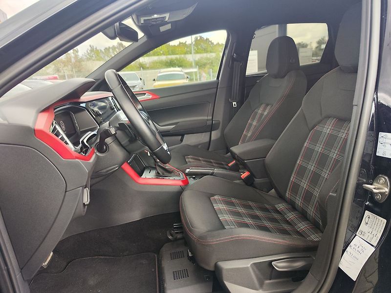 Volkswagen Polo 2.0 TSI/147kW GTI DSG - fotka 12 z 29