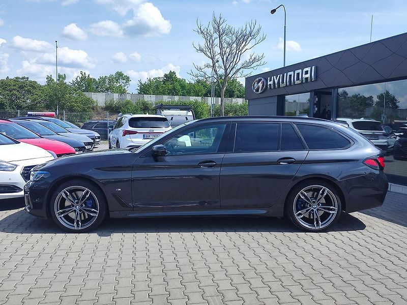 BMW Řada 5 540d/250kW M-Paket AT 4x4 - fotka 8 z 41