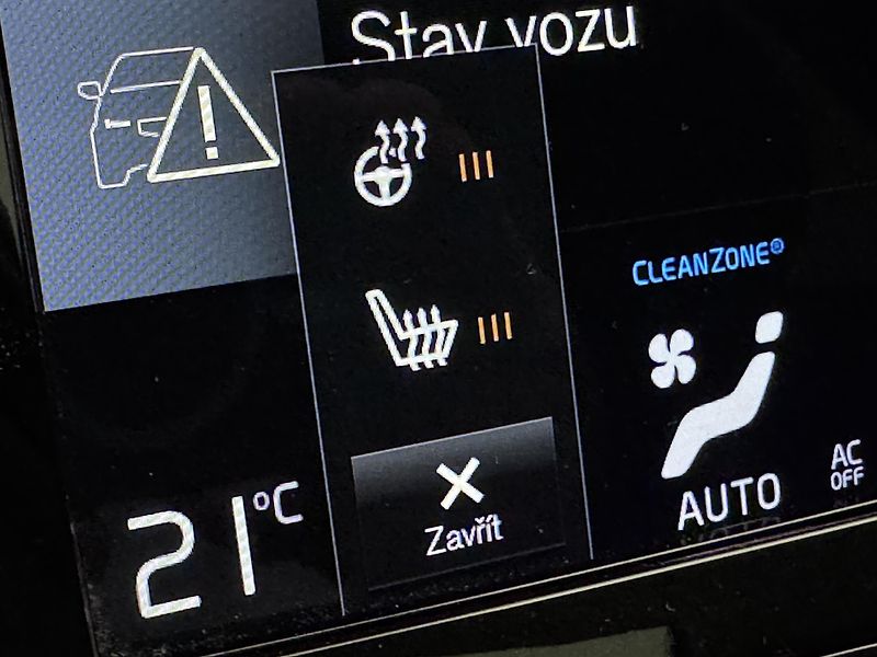 Volvo V60 CC MOMENTUM PRO AUT REZERVACE - fotka 40 z 48