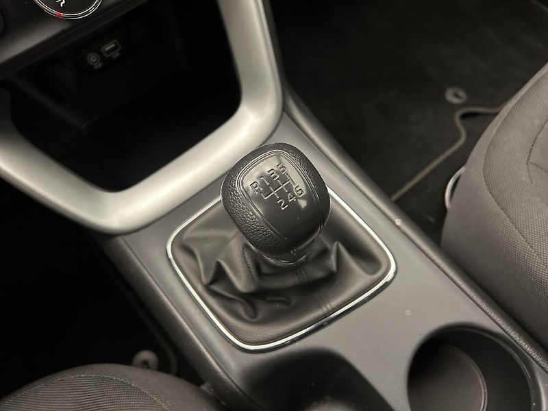 Kia Ceed 1.4 CVVT Comfort Plus - fotka 13 z 22