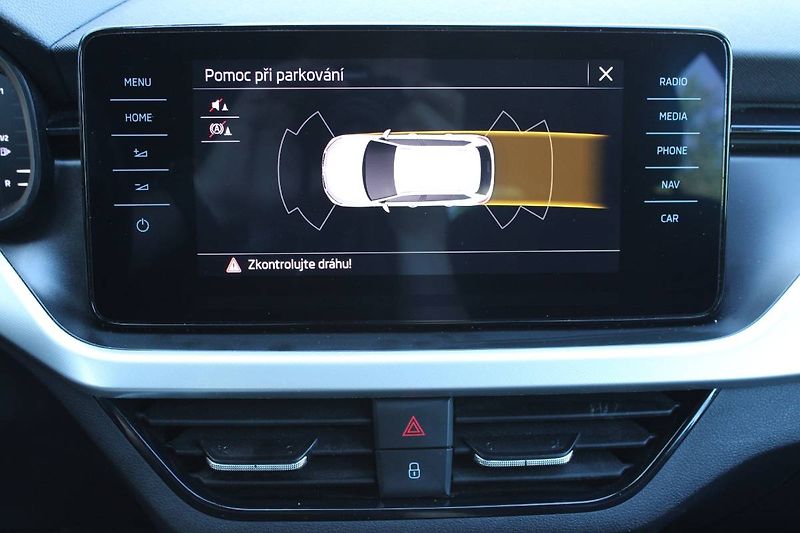 Škoda Kamiq (2023) 1.0 TSI 81kW DSG LED - fotka 19 z 31