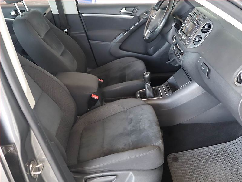 Volkswagen Tiguan (2013) 2.0 TDI, Navi, Tempomat - fotka 9 z 21