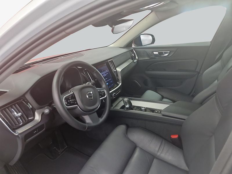 Volvo V60 B4 Plus Dark - fotka 10 z 19