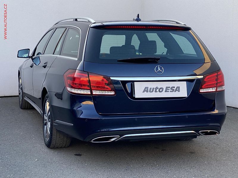 Mercedes-Benz Třídy E (2015) 3.0 CDi E350 4M, Avantgarde - fotka 6 z 21