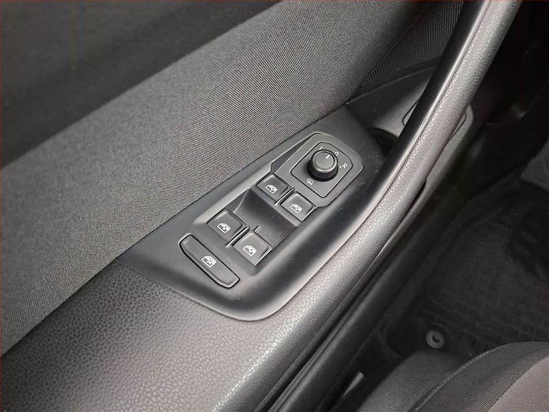 Volkswagen Passat (2015) 1.6 TDI, Serv.kniha, Tempomat - fotka 15 z 15
