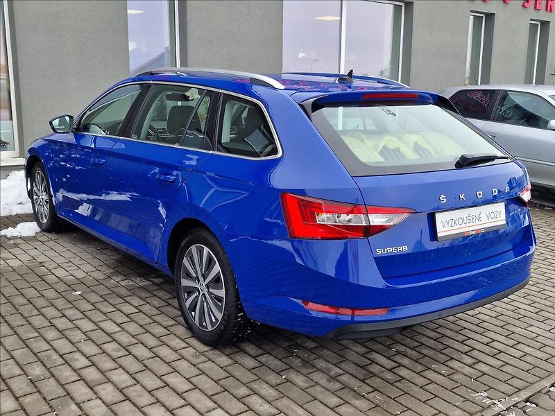 Škoda Superb 1.5 TSI 110kW DSG Style,1.Maj - fotka 8 z 50