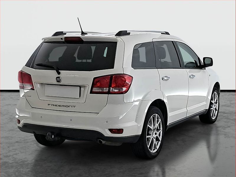 Fiat Freemont (2015) 2.0 MultiJet, 4X4, Automat - fotka 5 z 17