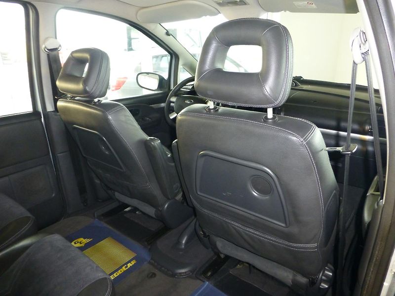 Ford Galaxy (2002) 1,9TDI-Vyhř.Sedadla-kůže-Ghia - fotka 19 z 23