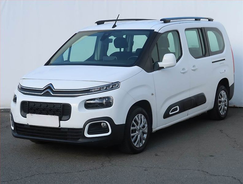 Citroën Berlingo (2019) Maxi Feel 1.2 PureTech, 5Míst - fotka 2 z 18