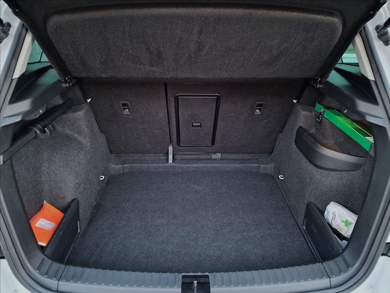 Škoda Karoq 2.0 TDI Style DSG,ČR,1.Maj - fotka 16 z 50