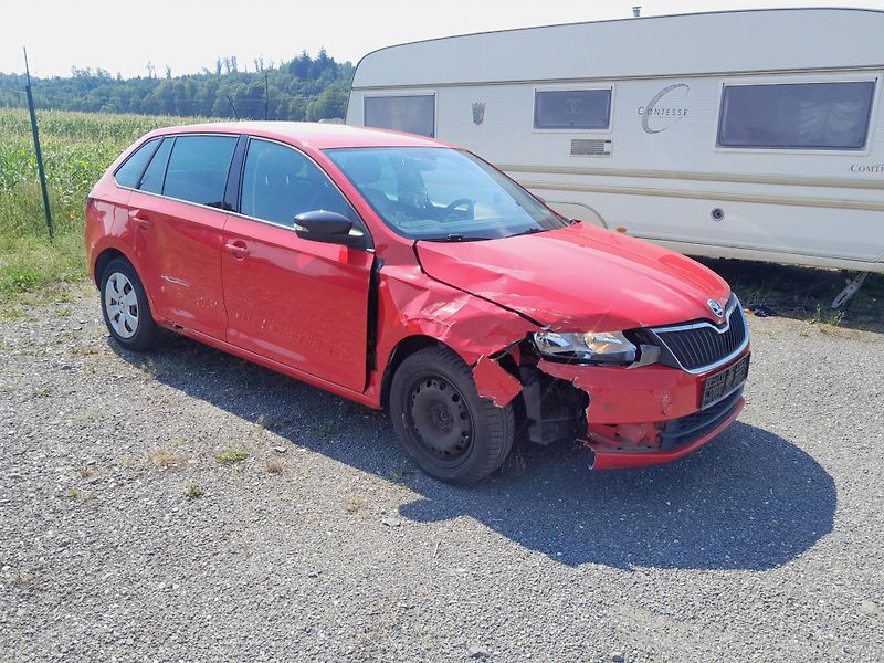 Škoda Rapid (2016) 1.2 TSI serviska 2x klíč - fotka 3 z 16
