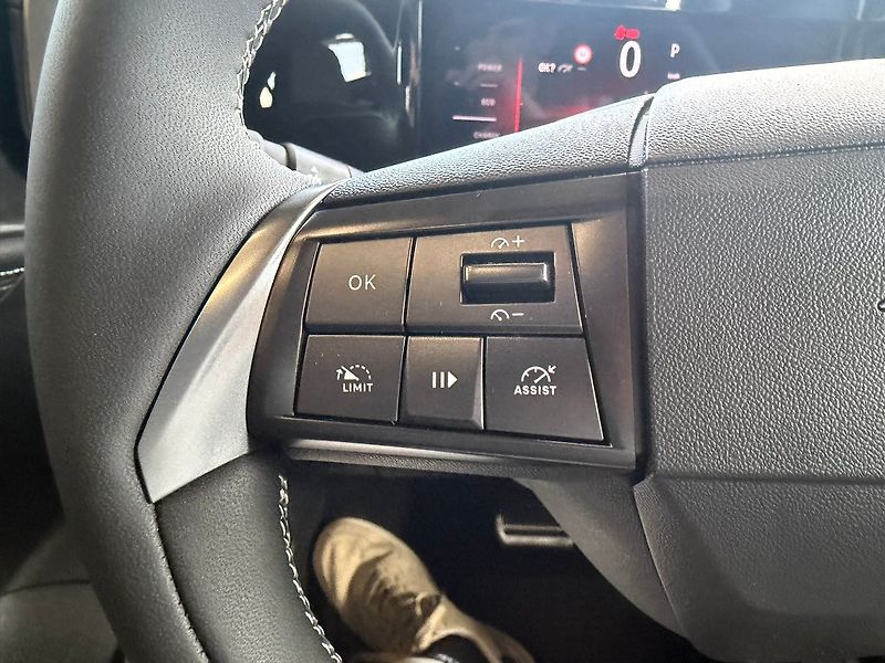 Opel Mokka GS Hybrid 1.2T 107kW eDCT6 - fotka 18 z 25
