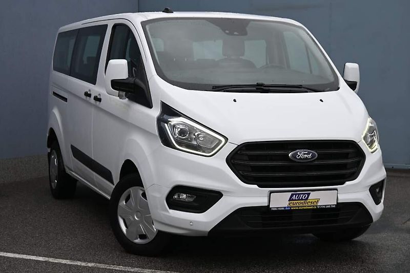 Ford Transit Custom (2020) 2.0 320 L2H1 9 Míst Klima ACC - fotka 3 z 26
