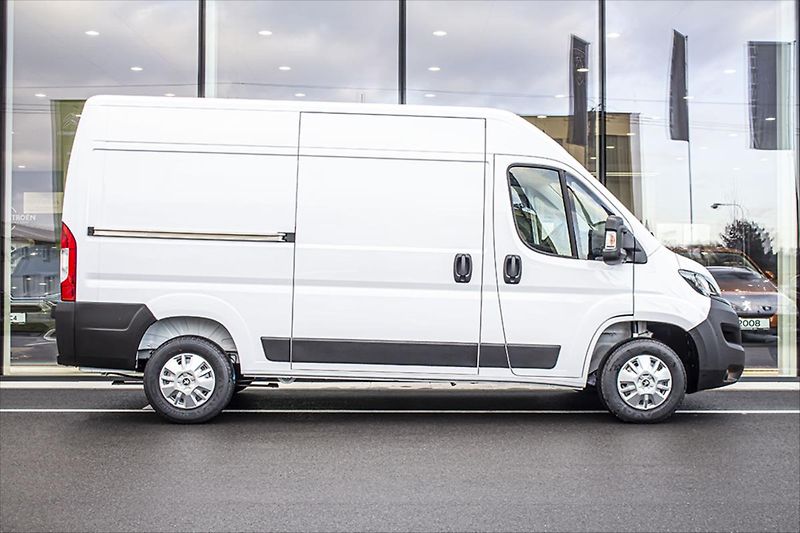 Peugeot Boxer 2,2 Furgon 3300 L2H2 BlueHDi 1 - fotka 5 z 14
