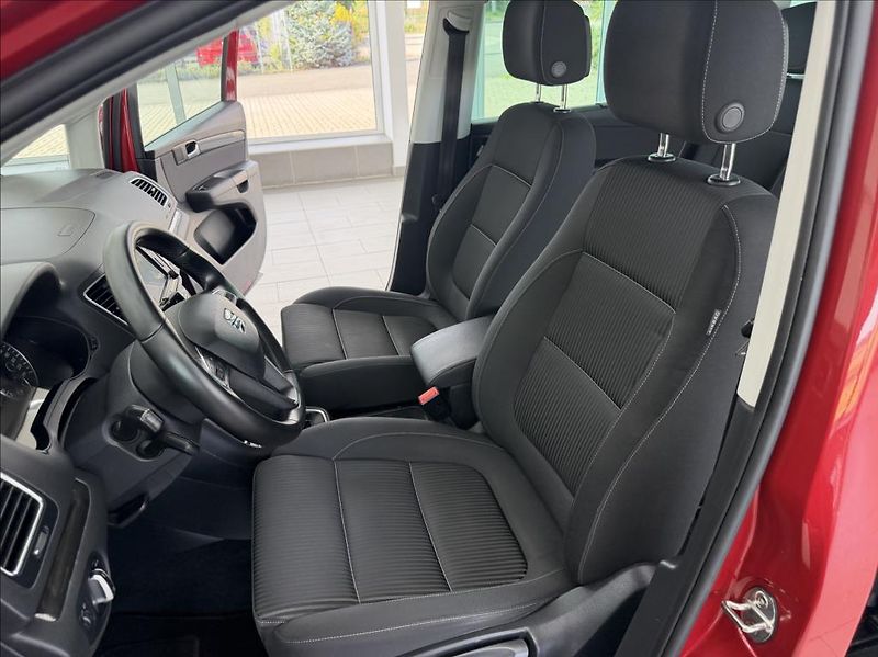 Seat Alhambra 1,4 TSI, 7-míst,Navi,Panorama - fotka 14 z 33