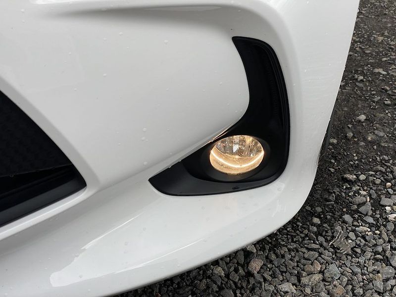 Toyota Yaris 1.5i, ČR-1m, Comfort, automat - fotka 9 z 29