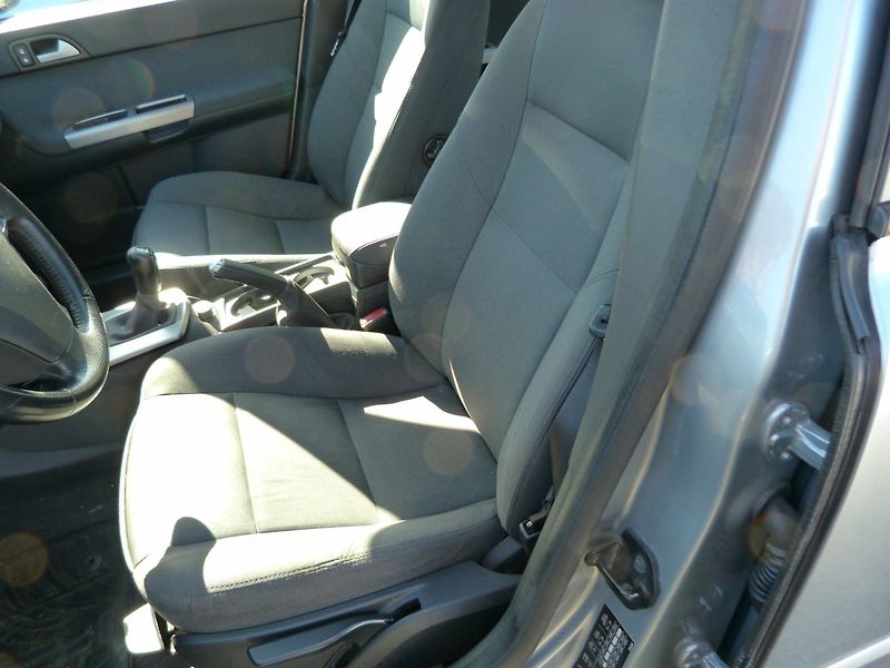 Volvo V50 1.6D 80kW - fotka 10 z 17