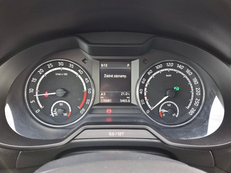 Škoda Octavia (2015) Combi RS DSG 2,0TDi 135kW - fotka 16 z 34