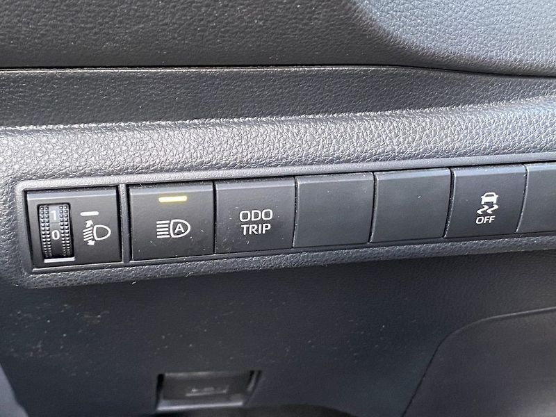 Toyota Corolla 2.0HEV, ČR, ComTech, DPH - fotka 14 z 17